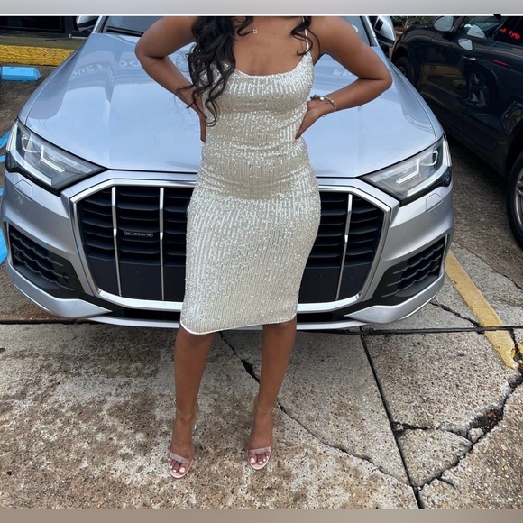 gold sequin dress - Picture 2 of 3